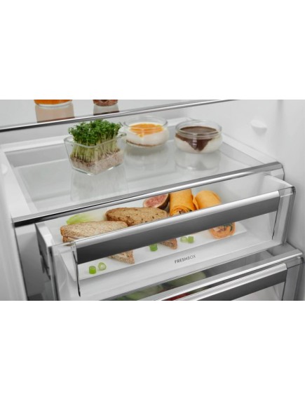 Встраиваемый холодильник Electrolux LNS9TD19S