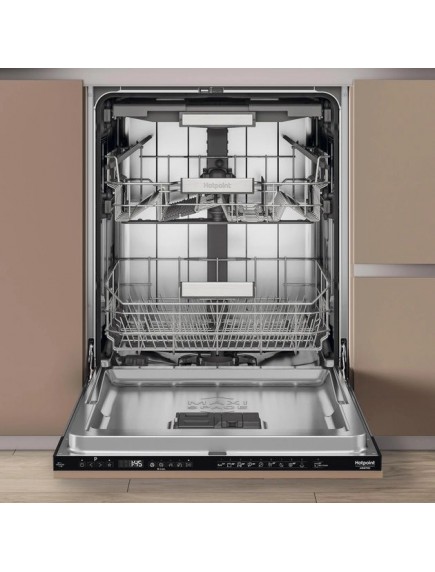 Встраиваемая посудомоечная машина Hotpoint-Ariston HM742L