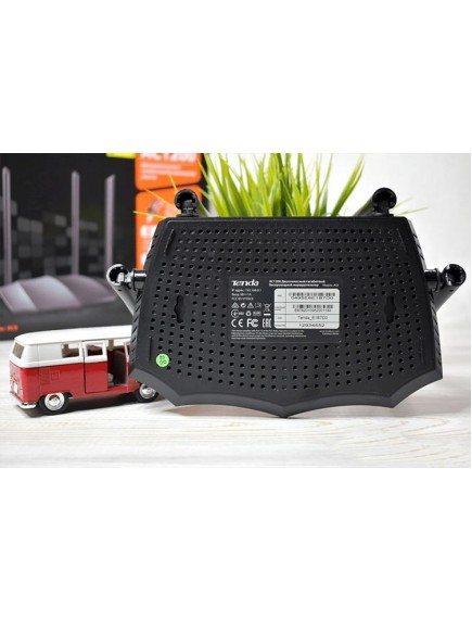 Роутер Tenda AC8
