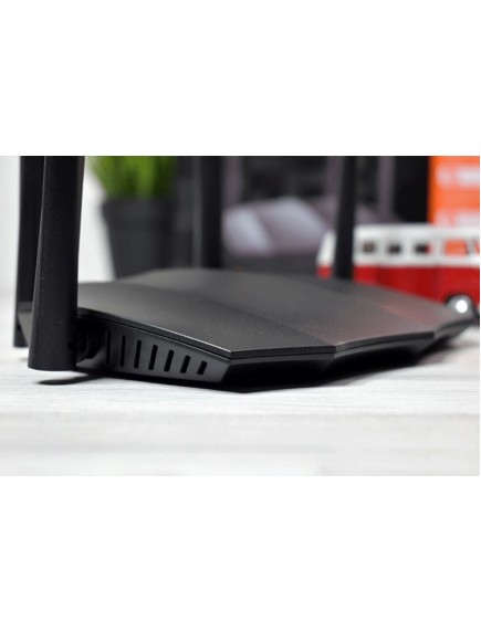 Роутер Tenda AC8