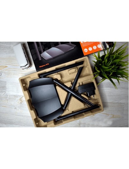 Роутер Tenda AC8