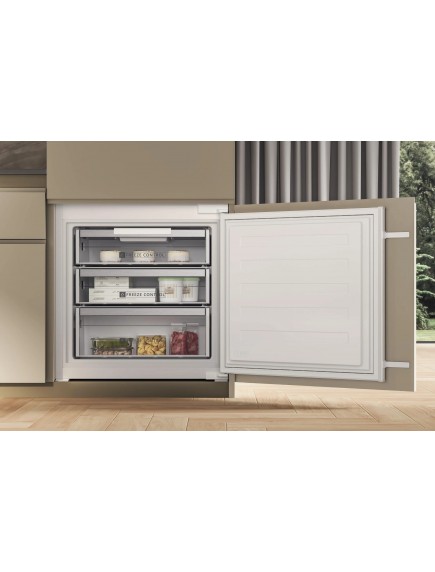 Встраиваемый холодильник Whirlpool SP 40812EU2
