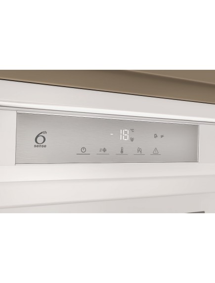 Встраиваемая морозильная камера Whirlpool WHSD18F013D1