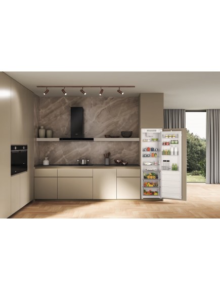 Встраиваемый холодильник Whirlpool WHSD18A013C1