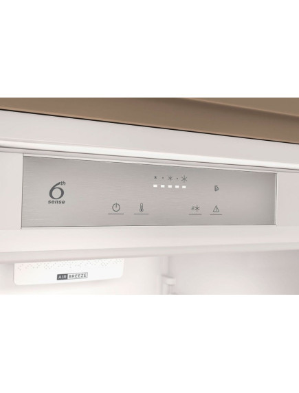 Встраиваемый холодильник Whirlpool WHC20D023B1SF