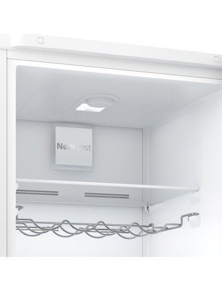 Холодильник Beko RCNA366K40WN