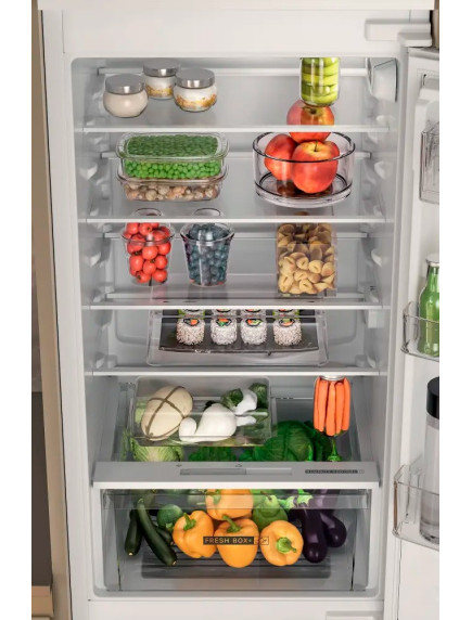Встраиваемый холодильник Whirlpool WHC18D051A1